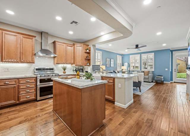 Property at 2024 Avignon Ln, Roseville, CA 95747, 3 beds, 3 baths