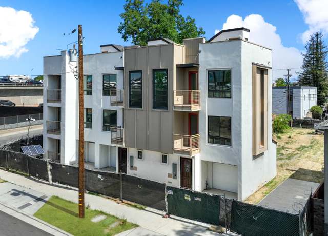 Property at 3005 U St, Sacramento, CA 95817, 2 beds, 3 baths