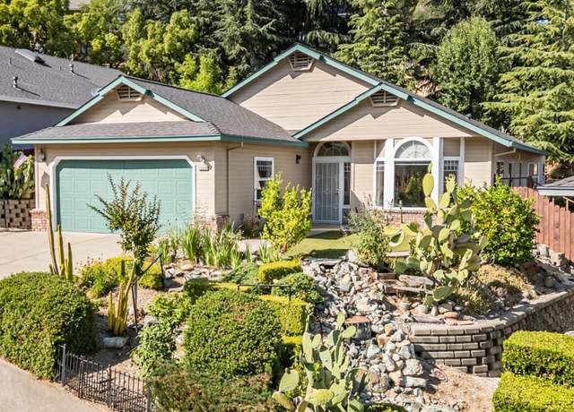 Property at 12220 Westwood Dr, Auburn, CA 95603, 3 beds, 2 baths