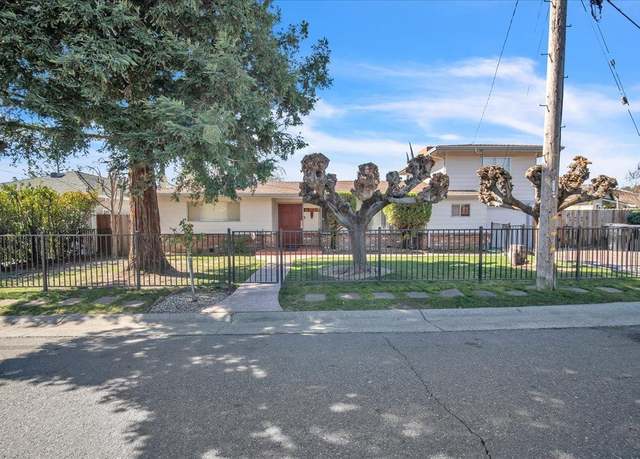 Property at 225 Grape St, Roseville, CA 95678, 4 beds, 2 baths