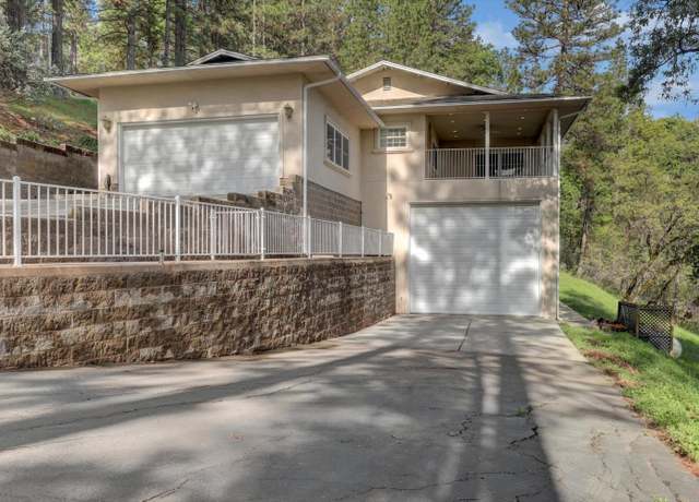 Property at 24550 Rodeo Flat Rd, Auburn, CA 95602, 3 beds, 2.5 baths