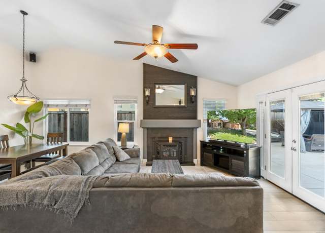 Property at 10103 River Falls Cir, Stockton, CA 95209, 3 beds, 2 baths