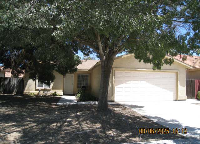Property at 518 Chablis Ct, Los Banos, CA 93635, 3 beds, 2 baths