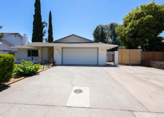 Property at 6636 Saint James Dr, Carmichael, CA 95608, 3 beds, 2 baths