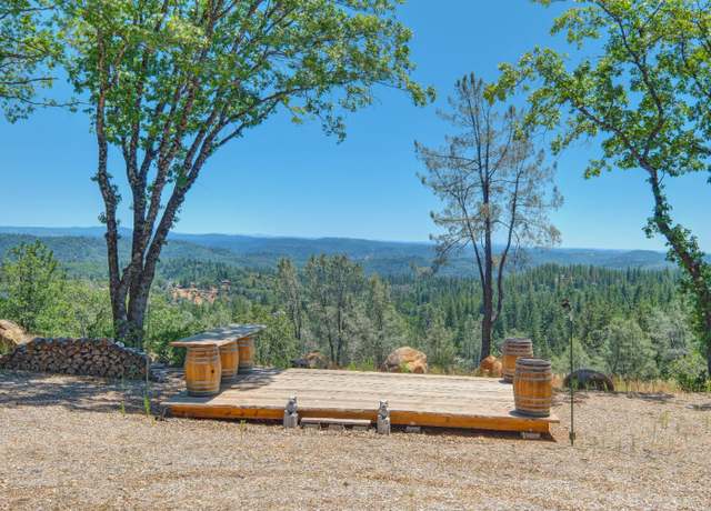 Property at 17200 Mountain View Dr, Applegate, CA 95703