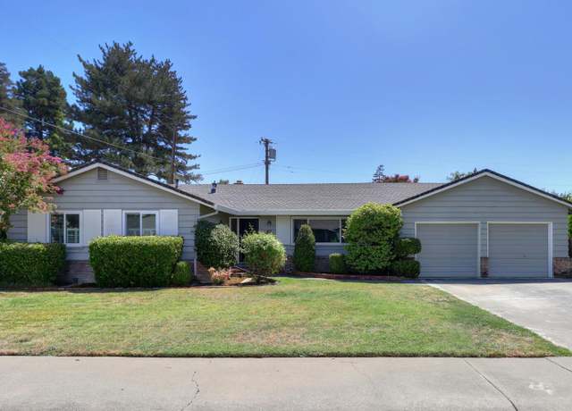 Property at 112 Toyon Dr, Woodland, CA 95695, 5 beds, 2 baths