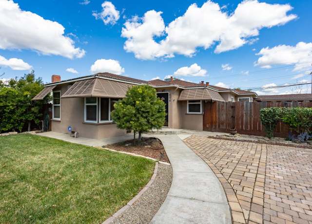 Property at 404 Oakshire Ave, Modesto, CA 95354, 2 beds, 1 bath