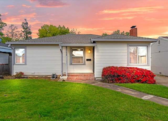Property at 114 Keehner Ave, Roseville, CA 95678, 3 beds, 2 baths