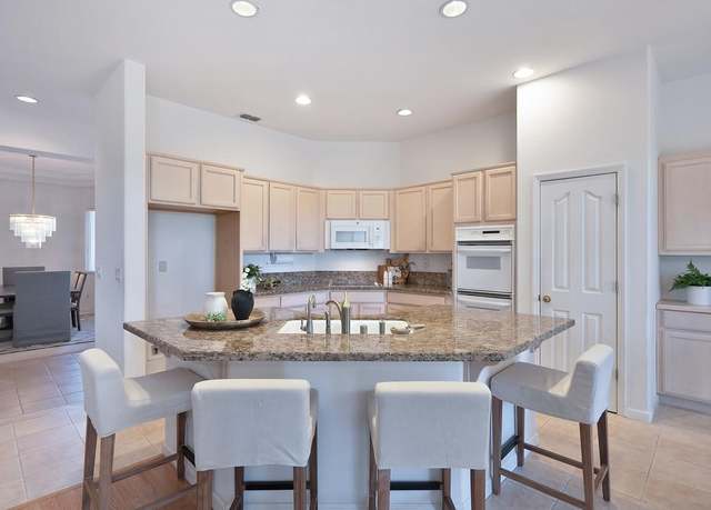 Property at 492 Williams St, Folsom, CA 95630, 4 beds, 2.5 baths