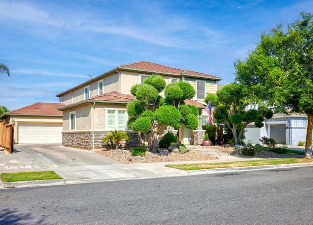 Property at 2219 Mustang Dr, Oakdale, CA 95361, 4 beds, 2.5 baths