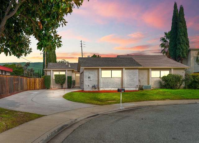 Property at 900 Courtland Ct, Milpitas, CA 95035, 2 beds, 2 baths