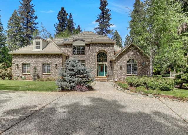 Property at 12857 Chatsworth Ln, Grass Valley, CA 95945, 4 beds, 4.5 baths