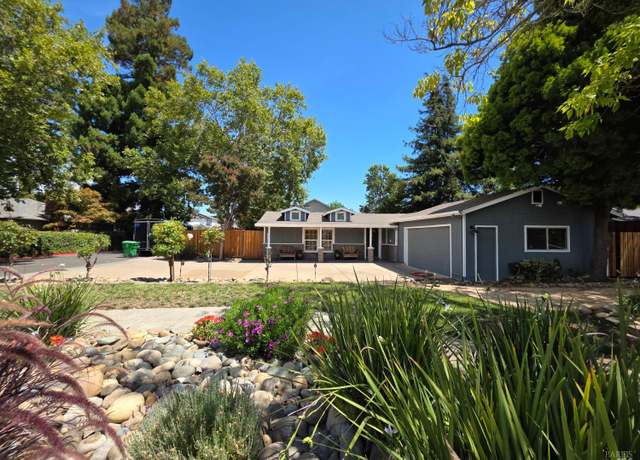 Property at 3606 Linda Vista Ave, Napa, CA 94558, 3 beds, 2 baths