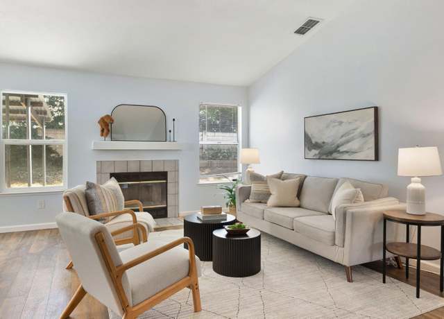 Property at 1355 Windemere Ct, West Sacramento, CA 95605, 3 beds, 2 baths