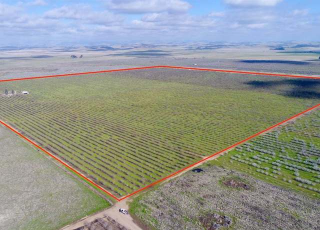 Property at 17470 Buchanan Hollow Rd, Le Grand, CA 95333