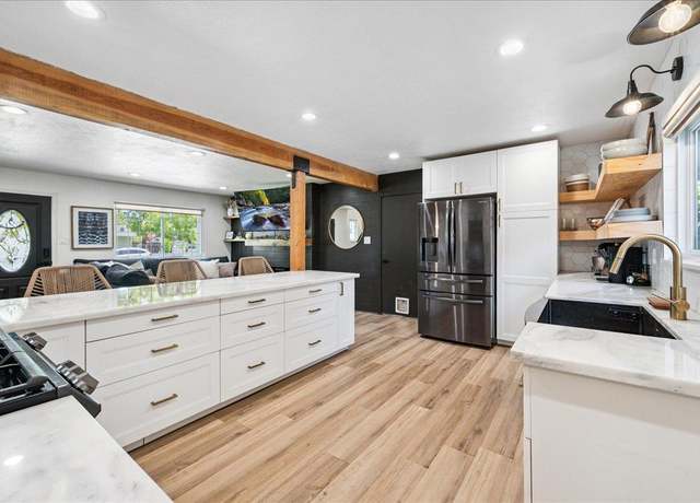 Property at 3428 Colvin Dr, Loomis, CA 95650, 3 beds, 3 baths