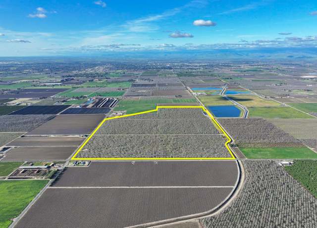 Property at 3012 N Oakmore St, Tulare, CA 93274