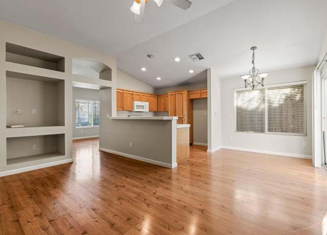 Property at 9128 Devon Crest Way, Elk Grove, CA 95624, 3 beds, 2 baths