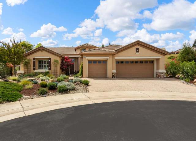 Property at 860 Shire Ct, Lincoln, CA 95648, 2 beds, 3 baths