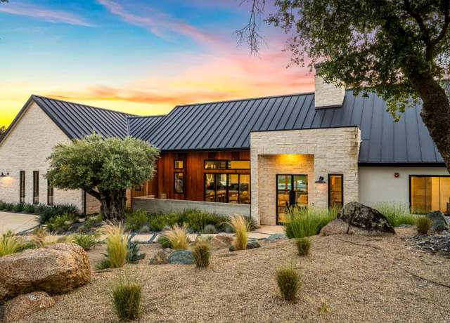 Property at 3320 Cherokee Trl, Loomis, CA 95650, 5 beds, 3.5 baths