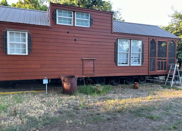 Property at 22742 E Yosemite Blvd #5, Waterford, CA 95386, 2 beds, 1 bath