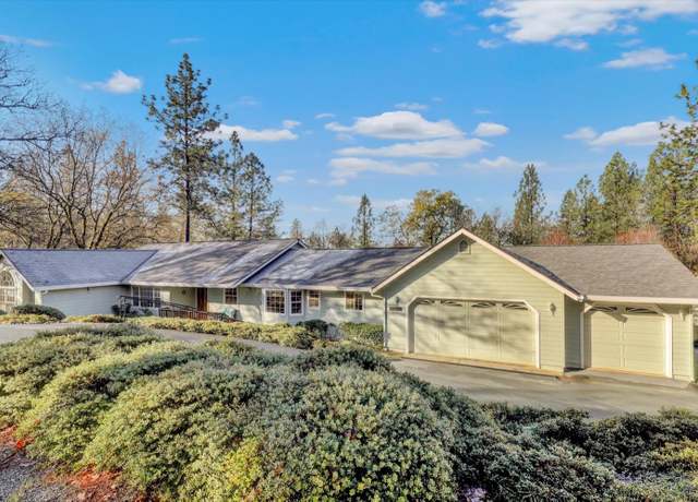Property at 12941 Friar Tuck Rd, Grass Valley, CA 95949, 3 beds, 2.5 baths