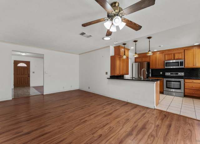 Property at 2049 Harte Ct, Fairfield, CA 94533, 4 beds, 2 baths