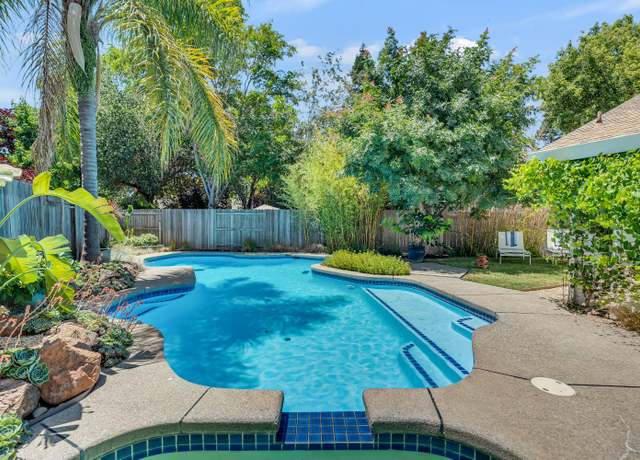 Property at 9366 Savin Pl, Elk Grove, CA 95624, 3 beds, 2 baths