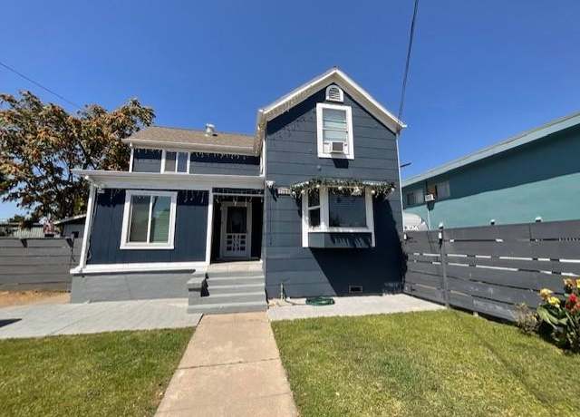 Property at 1123 E Park St, Stockton, CA 95205, 3 beds, 1 bath