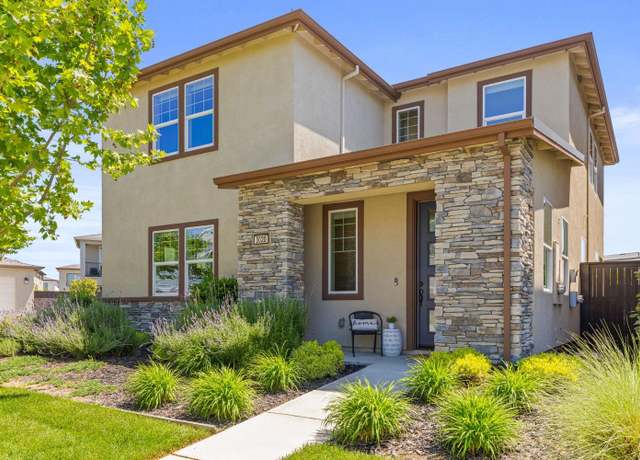 Property at 3020 Edgeview Dr, Sacramento, CA 95833, 3 beds, 2.5 baths