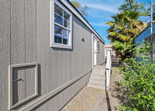 Property at 4959 Almond Tree Ln, North Highlands, CA 95660, 2 beds, 1 bath