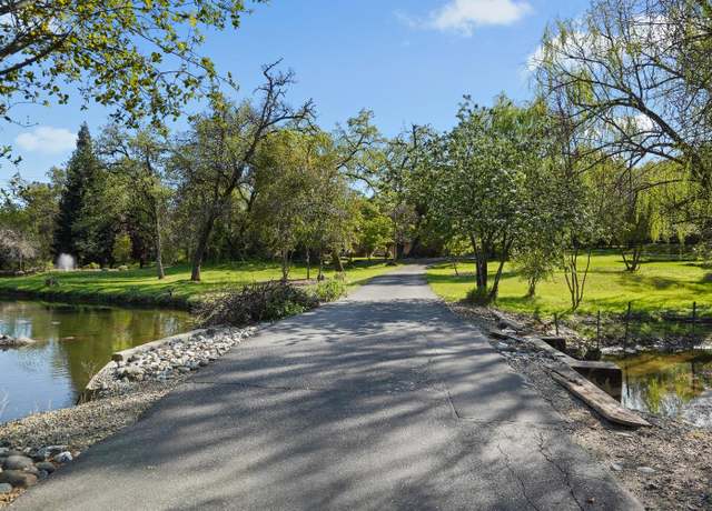 Property at 9274 King Rd, Loomis, CA 95650, 5 beds, 4 baths