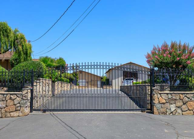 Property at 1800 Sperry Rd, Hughson, CA 95326, 3 beds, 3.5 baths
