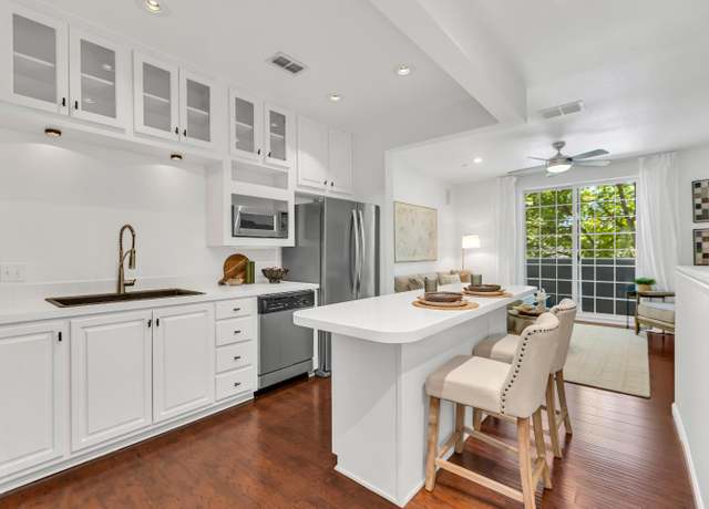 Property at 403 Harriet Ln, West Sacramento, CA 95605, 2 beds, 2 baths