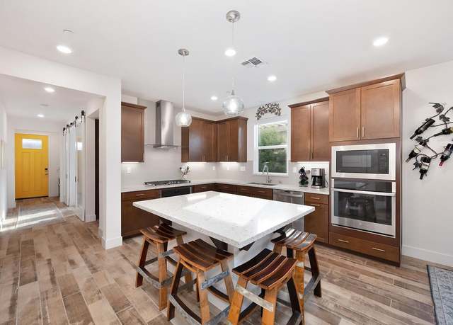 Property at 2200 Gemini Ln, Roseville, CA 95747, 2 beds, 2.5 baths