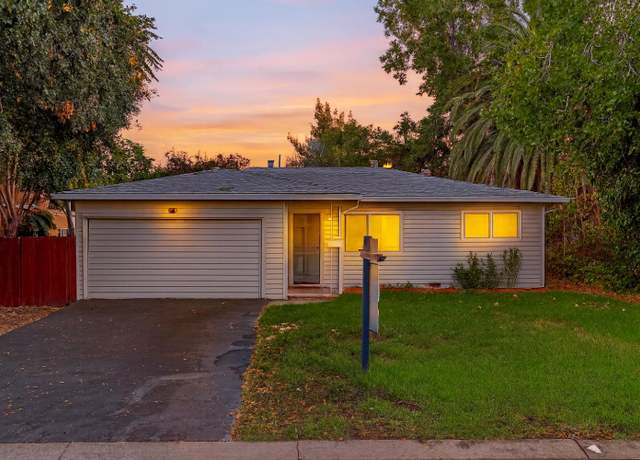 Property at 1815 E Robertson St, Stockton, CA 95205, 3 beds, 1 bath