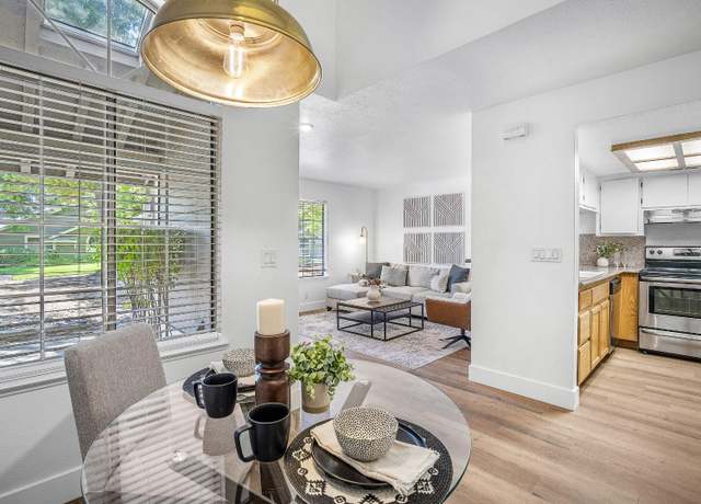 Property at 126 Pierpoint Cir, Folsom, CA 95630, 2 beds, 2.5 baths