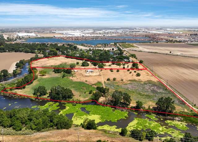 Property at 1390 Williamson Rd, Manteca, CA 95337, 3 beds, 1 bath