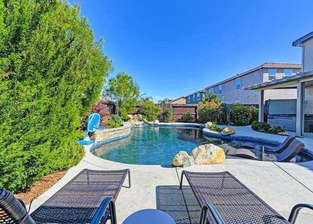 Property at 5112 Wood Way, Roseville, CA 95747, 4 beds, 3.5 baths