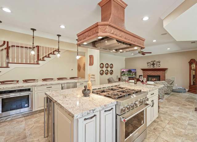 Property at 1037 Vienna Dr, Lodi, CA 95242, 4 beds, 3 baths