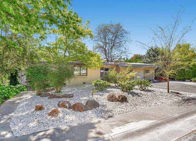 Property at 700 Elmwood Dr, Davis, CA 95616, 4 beds, 3 baths