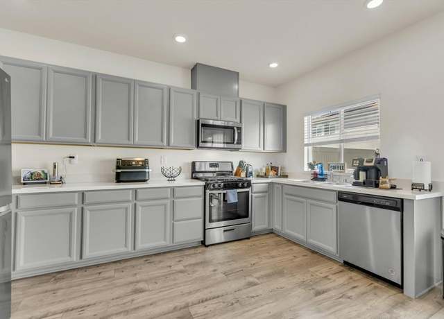 Property at 2915 Santos Way, Antelope, CA 95843, 3 beds, 2.5 baths