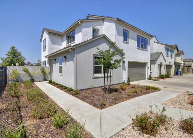 Property at 3117 Sunny Gate Ln, Folsom, CA 95630, 4 beds, 3 baths