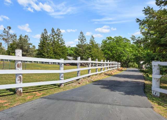 Property at 1731 Starbuck Rd, Rescue, CA 95672, 4 beds, 3 baths