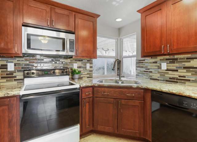 Property at 8034 Kelty Ct, Sacramento, CA 95828, 3 beds, 2 baths