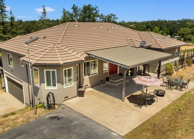 Property at 13399 Bell Brook Dr, Auburn, CA 95602, 4 beds, 4.5 baths