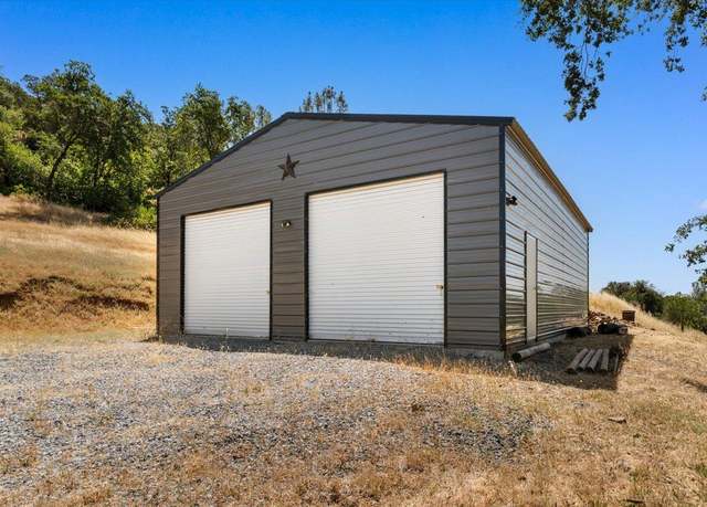 Property at 13399 Bell Brook Dr, Auburn, CA 95602, 4 beds, 4.5 baths