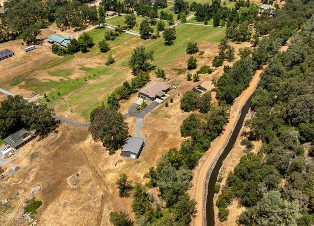 Property at 13399 Bell Brook Dr, Auburn, CA 95602, 4 beds, 4.5 baths