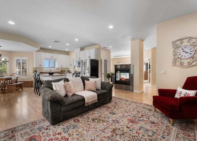 Property at 13399 Bell Brook Dr, Auburn, CA 95602, 4 beds, 4.5 baths