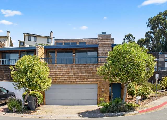 Property at 12 Sereno Cir, Oakland, CA 94619, 2 beds, 2 baths